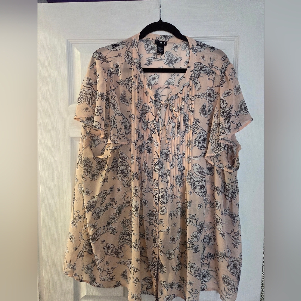 Torrid Blush Floral Ruffle Blouse